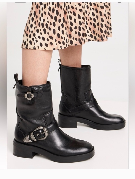 Larroude Shoes - Larroude Hardy Black Leather Ankle Boots Size 10